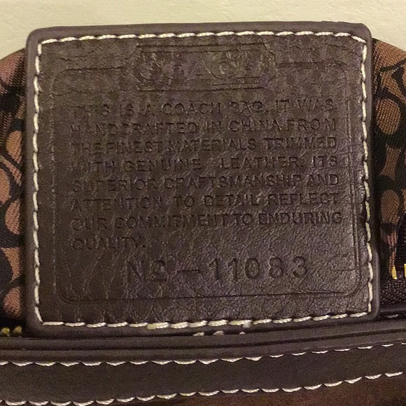 Coach tote - Picture 7 of 9